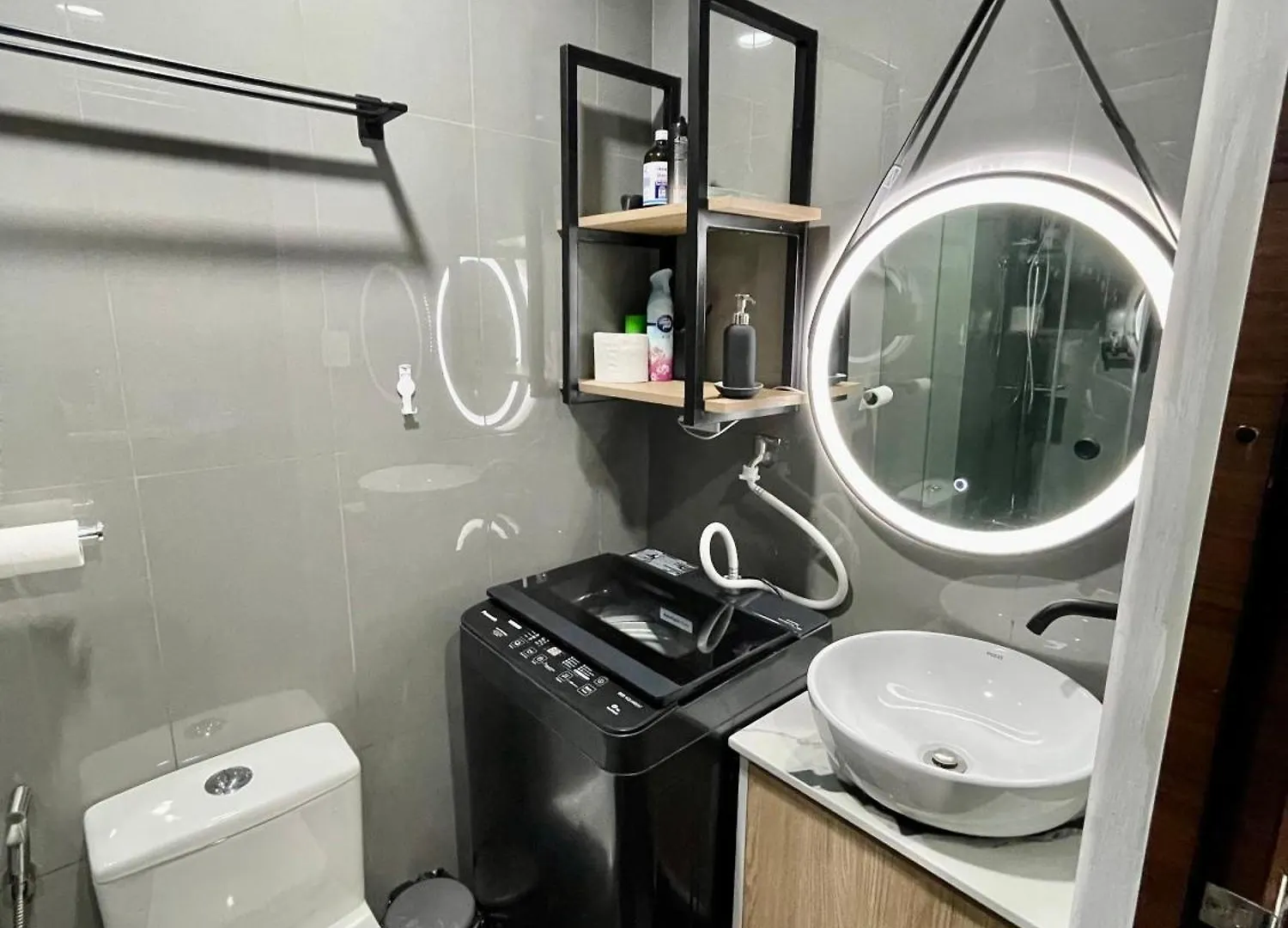 Luxurious 500Mbps 1Br In Makati Apartment Manila 0*,